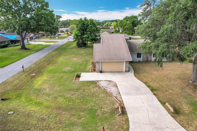 7838 ROLLING GROVE DRIVE E, Lakeland, FL 33810