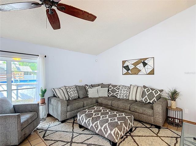 7838 ROLLING GROVE DRIVE E, Lakeland, FL 33810