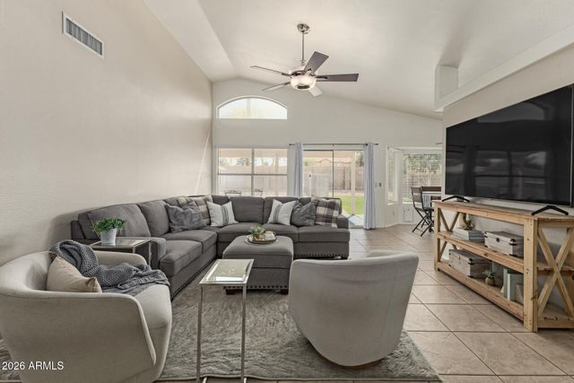 653 W NARANJA Avenue, Mesa, AZ 85210