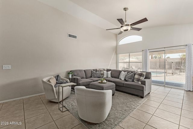 653 W NARANJA Avenue, Mesa, AZ 85210