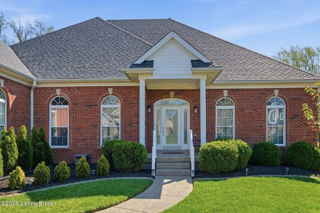 305 Gablewood Cir, Louisville, KY 40245