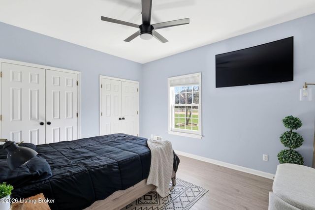 305 Gablewood Cir, Louisville, KY 40245