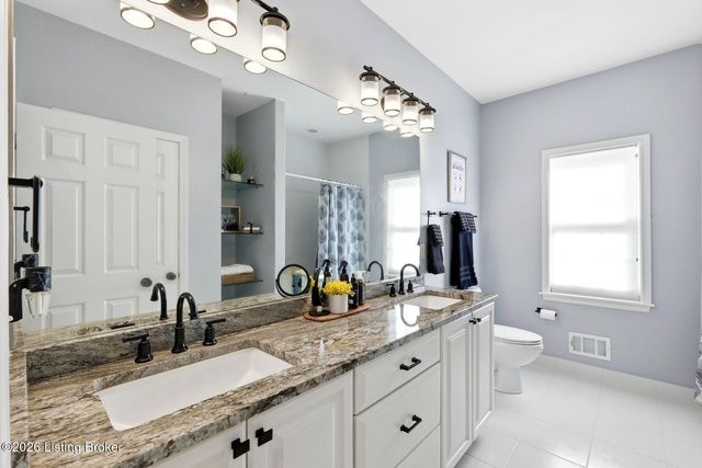 305 Gablewood Cir, Louisville, KY 40245