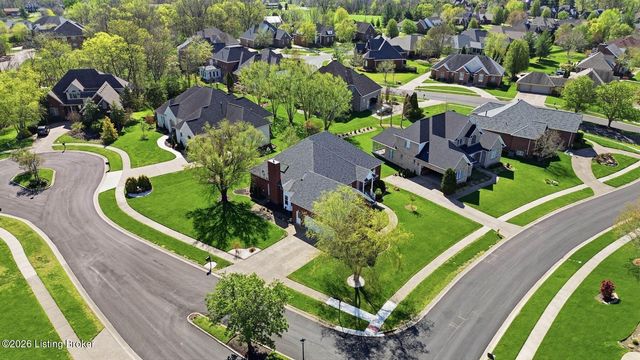 305 Gablewood Cir, Louisville, KY 40245