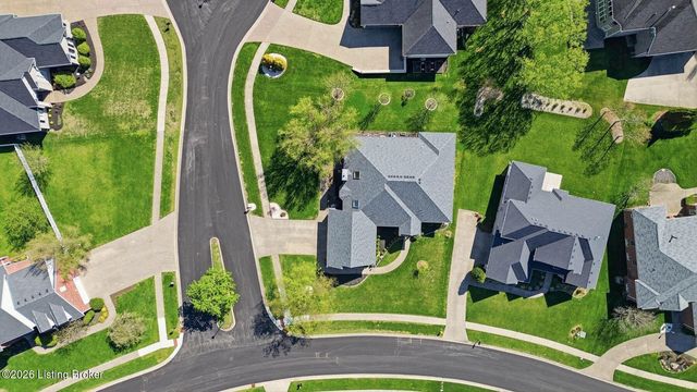 305 Gablewood Cir, Louisville, KY 40245
