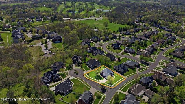 305 Gablewood Cir, Louisville, KY 40245