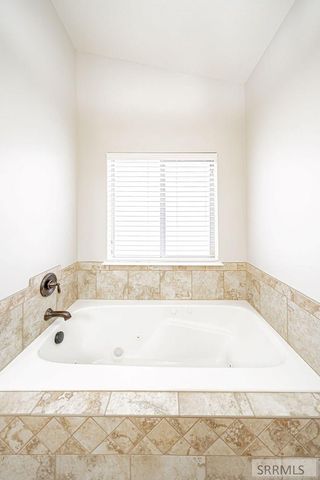 3576 N Flint Avenue, Idaho Falls, ID 83401