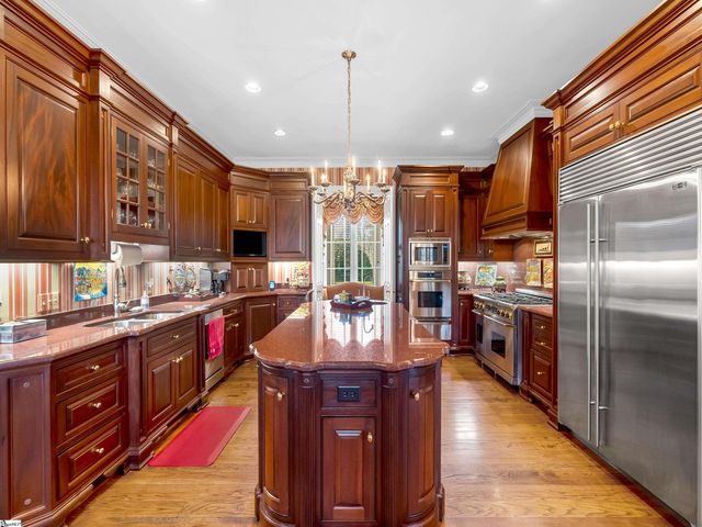 1912 Roe Ford Road, Greenville, SC 29617