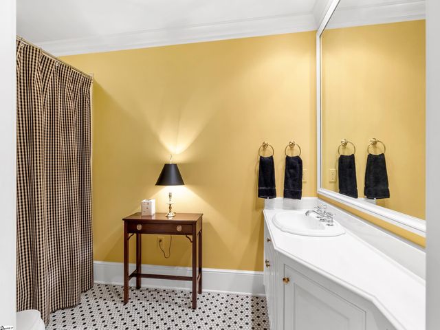 1912 Roe Ford Road, Greenville, SC 29617