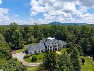 1912 Roe Ford Road, Greenville, SC 29617