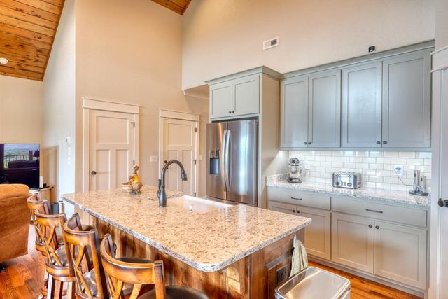 25 Ivy Log Heights Spur, Young Harris, GA 30582