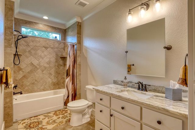 25 Ivy Log Heights Spur, Young Harris, GA 30582