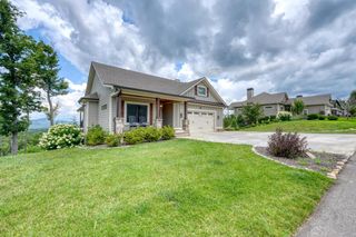 25 Ivy Log Heights Spur, Young Harris, GA 30582