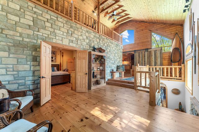 99 Shady Place Lane, Blue Eye, MO 65611