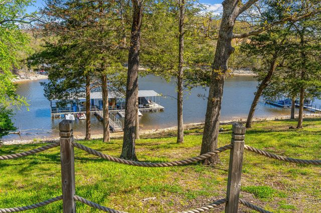 99 Shady Place Lane, Blue Eye, MO 65611