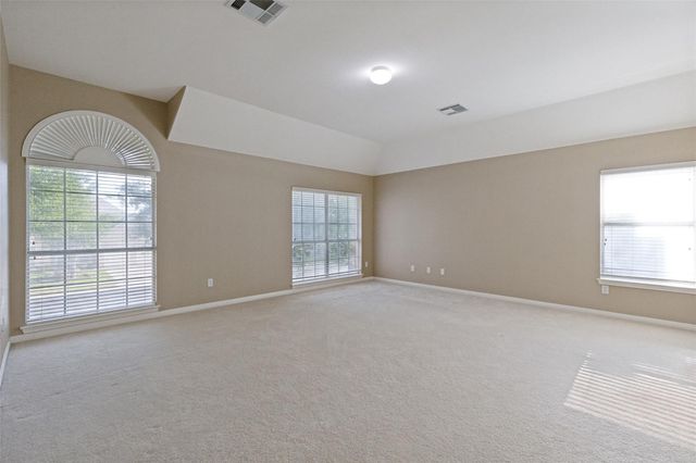 2244 Fernspring DR, Round Rock, TX 78665