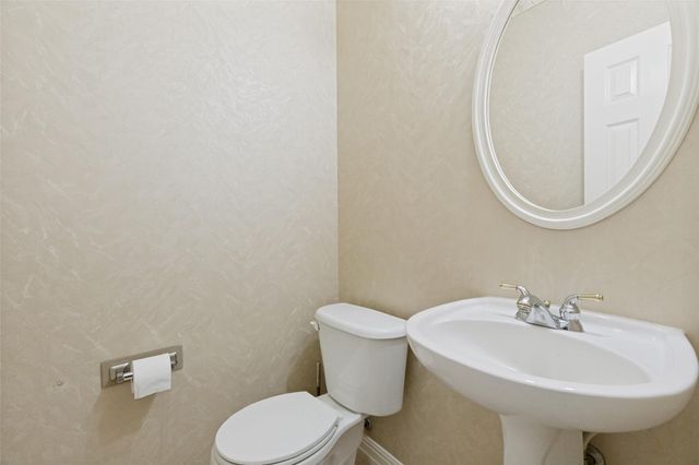 2244 Fernspring DR, Round Rock, TX 78665