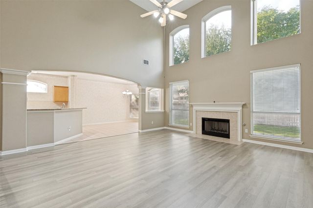 2244 Fernspring DR, Round Rock, TX 78665