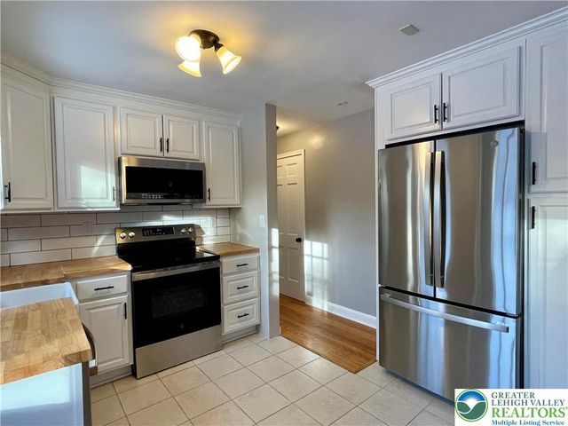 2321 Montgomery Street, Bethlehem City, PA 18017