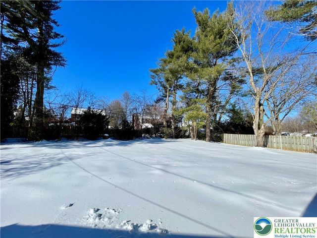 2321 Montgomery Street, Bethlehem City, PA 18017