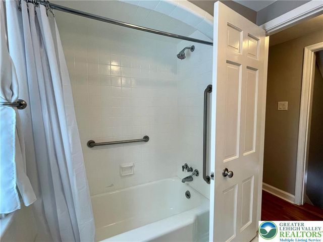 2321 Montgomery Street, Bethlehem City, PA 18017