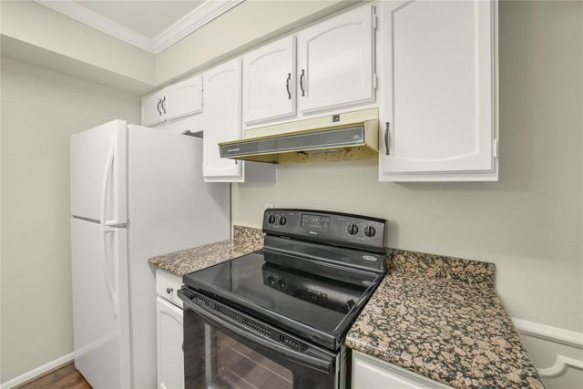 351 N Post Oak Lane 706, Houston, TX 77024