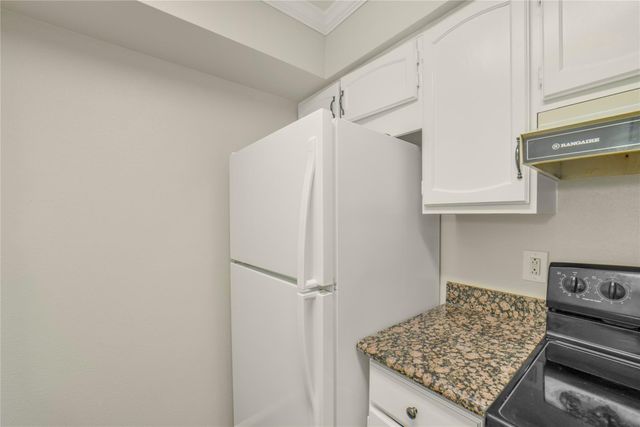 351 N Post Oak Lane 706, Houston, TX 77024