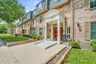 351 N Post Oak Lane 706, Houston, TX 77024