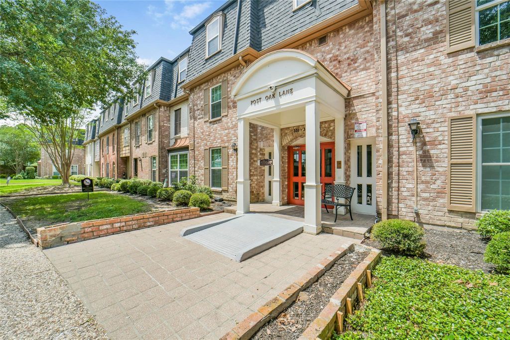 351 N Post Oak Lane 706, Houston, TX 77024