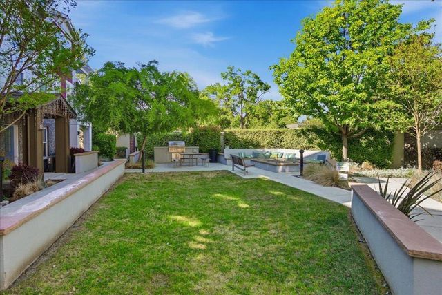 1911 Stella Street, Mountain View, CA 94043