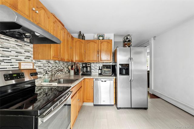 12 Lakeview Drive, Middle Island, NY 11953