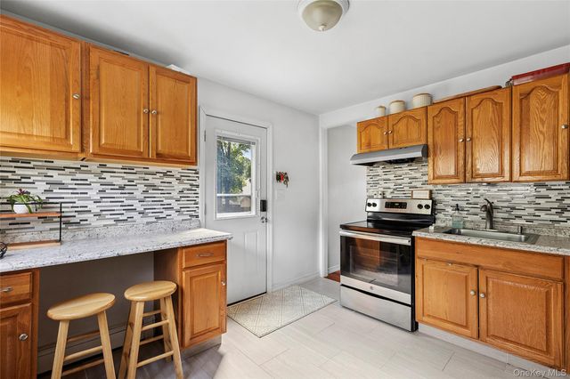 12 Lakeview Drive, Middle Island, NY 11953