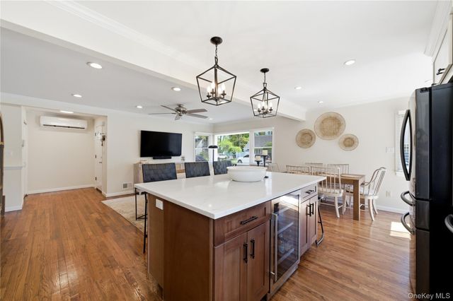 149 Raleigh Lane, West Islip, NY 11795