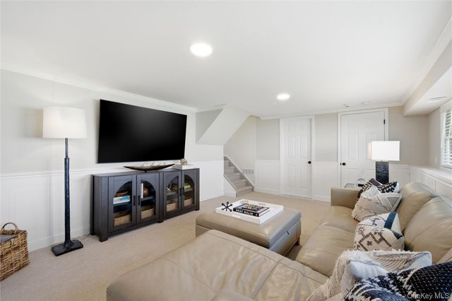 149 Raleigh Lane, West Islip, NY 11795