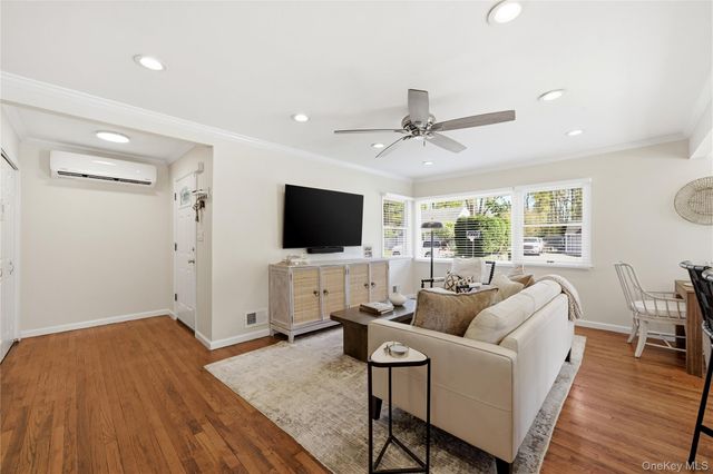 149 Raleigh Lane, West Islip, NY 11795