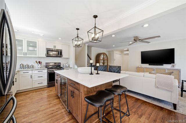 149 Raleigh Lane, West Islip, NY 11795