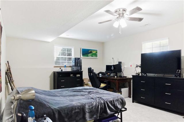 15588 Crestwood Drive, Basehor, KS 66007