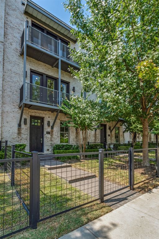 2817 Shelby Avenue, Dallas, TX 75219