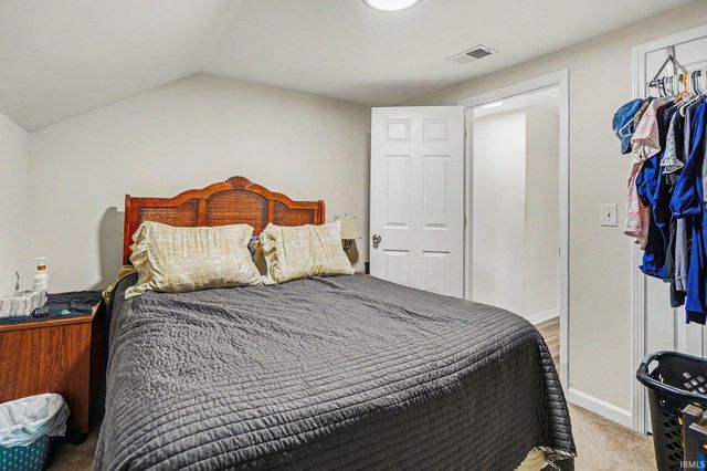 2106 High Street, South Bend, IN 46613