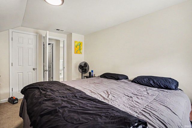2106 High Street, South Bend, IN 46613