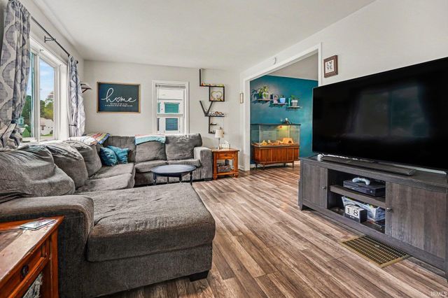 2106 High Street, South Bend, IN 46613