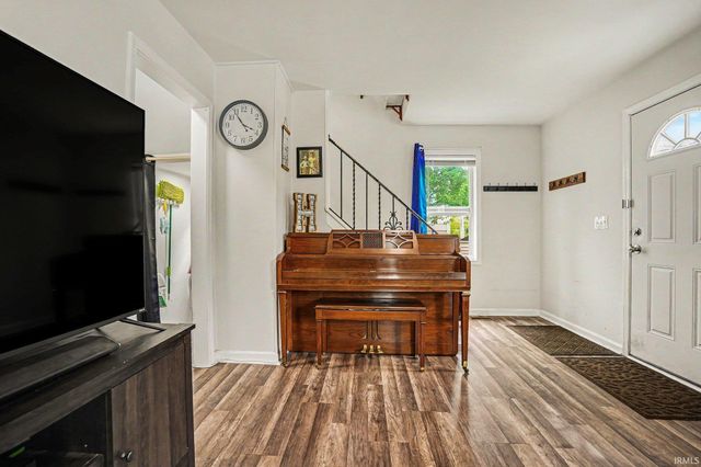 2106 High Street, South Bend, IN 46613