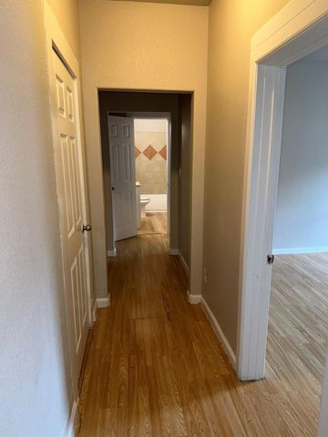 3300 Avenue H, Fort Worth, TX 76105