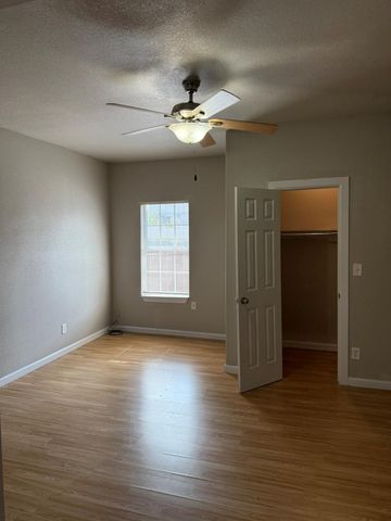 3300 Avenue H, Fort Worth, TX 76105