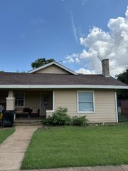 3300 Avenue H, Fort Worth, TX 76105