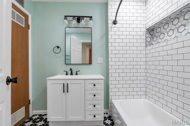 6021 Leona Street, St Louis, MO 63116