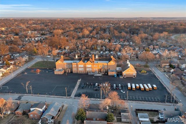 6021 Leona Street, St Louis, MO 63116