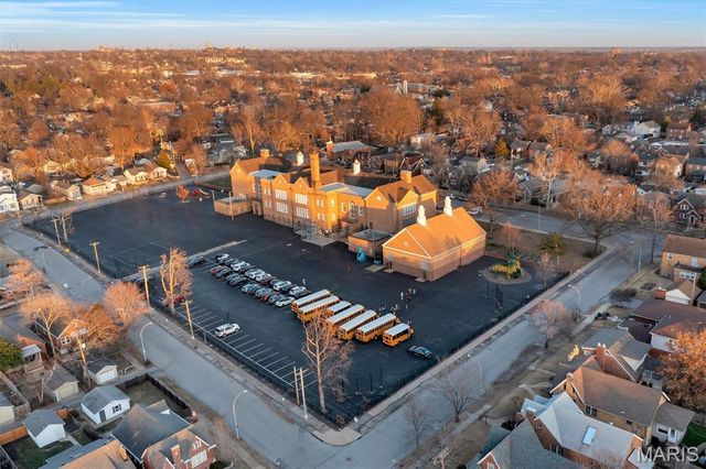 6021 Leona Street, St Louis, MO 63116