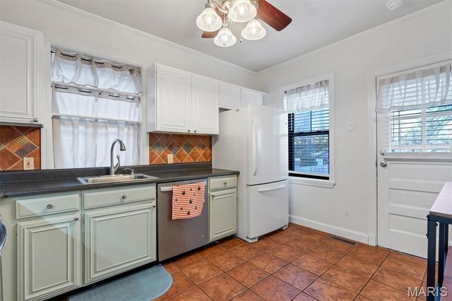 6021 Leona Street, St Louis, MO 63116