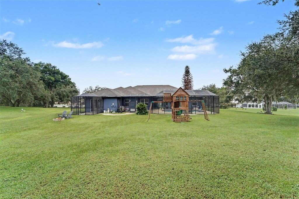 Image 24 of property listing at 37616 SKY RIDGE CIRCLE, Dade City, FL 33525